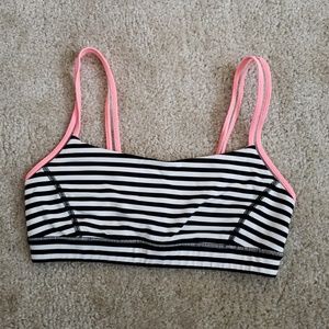 Lululemon sports bra